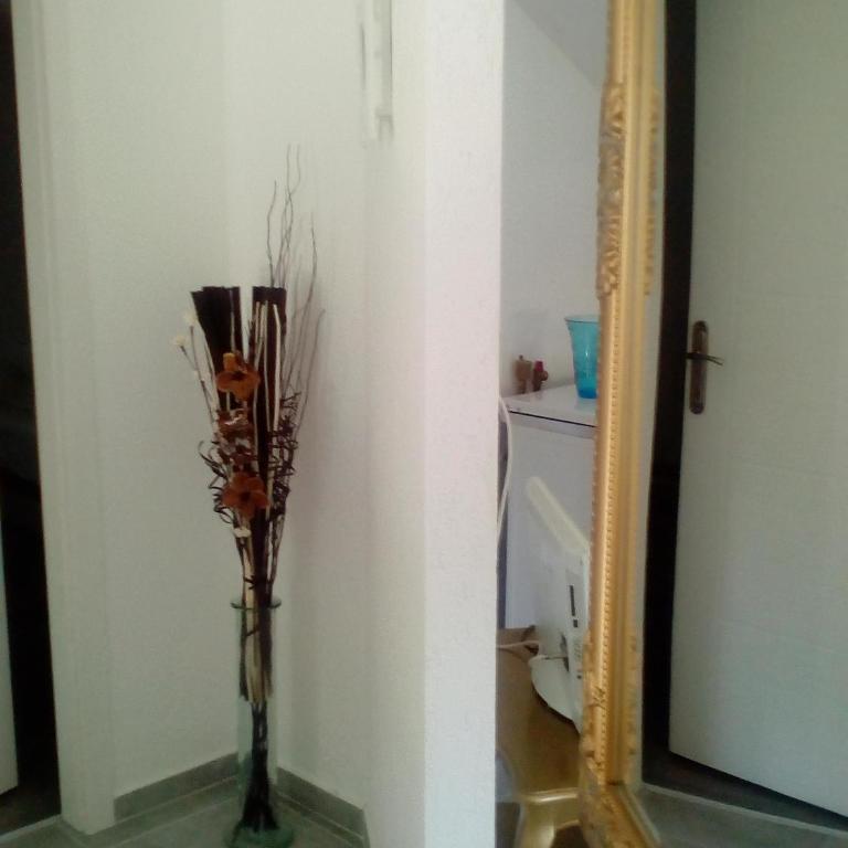 all seasons 2 - Two-Bedroom Apartment - 9