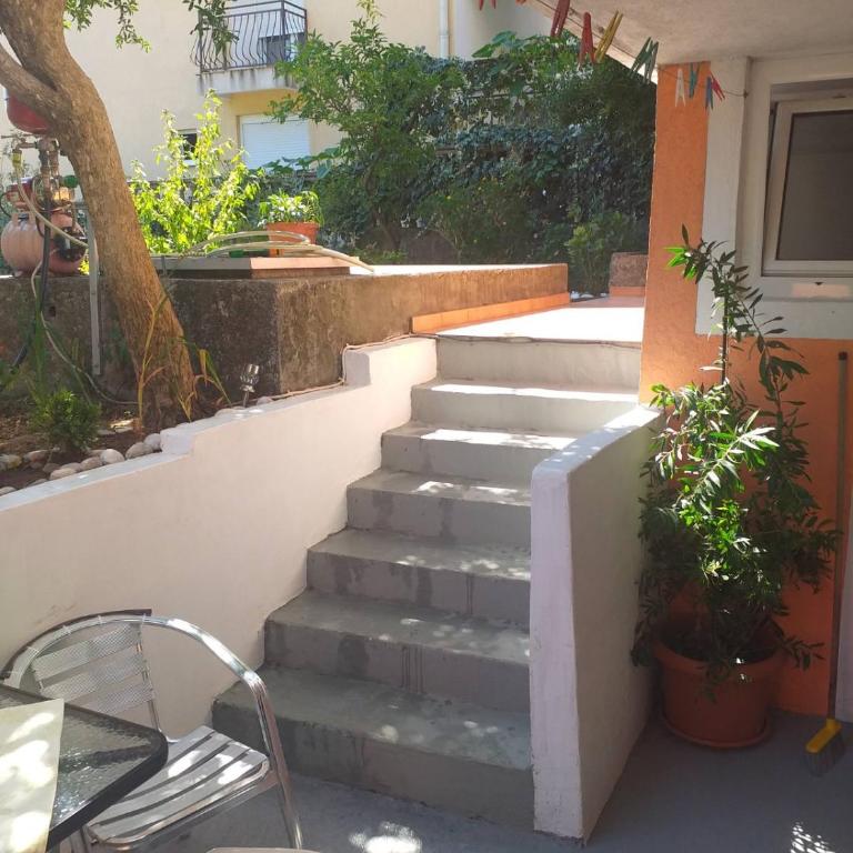 Guesthouse Djacic - Komfor Trokrevetna Soba sa Tušem - 12