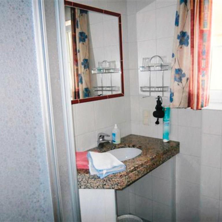 Pension Susi - Doppelzimmer mit Balkon - 7