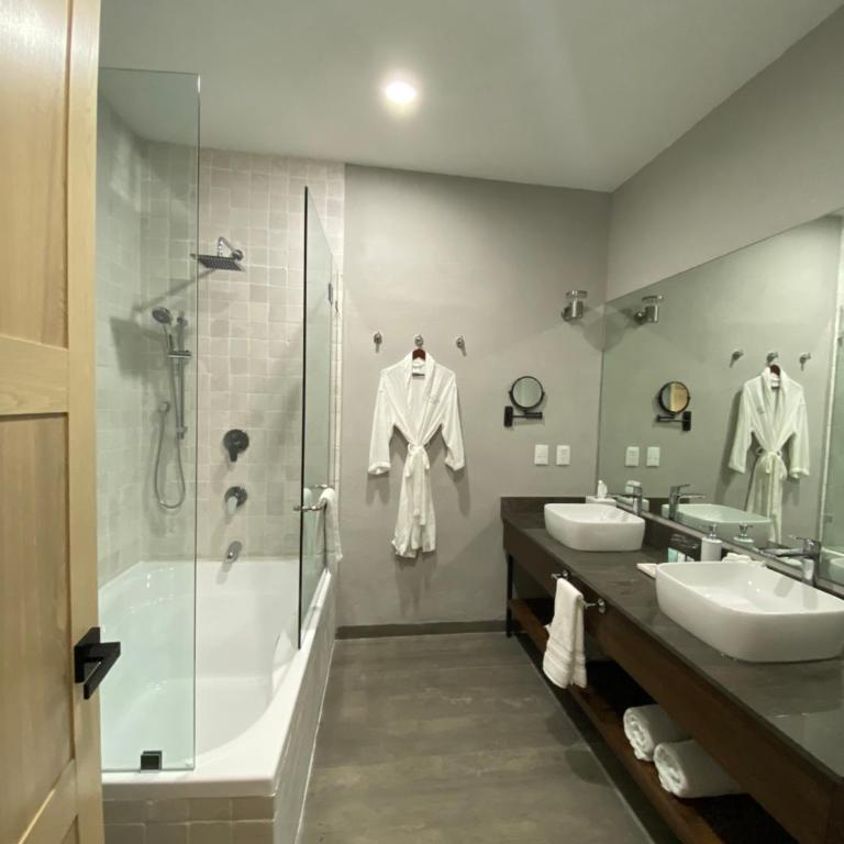 Hotel Casa Once - King Suite - 7