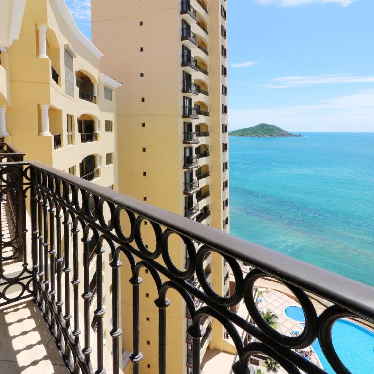 GAVIAS GRAND MAZATLAN APT. 1415 - Three-Bedroom Apartment - 13