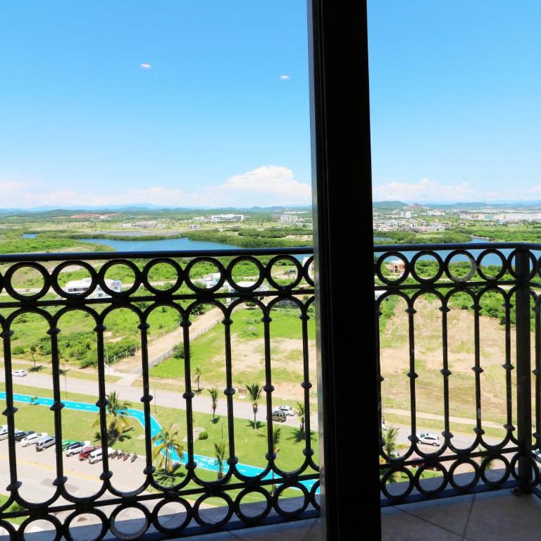 GAVIAS GRAND MAZATLAN APT. 1415 - Three-Bedroom Apartment - 32