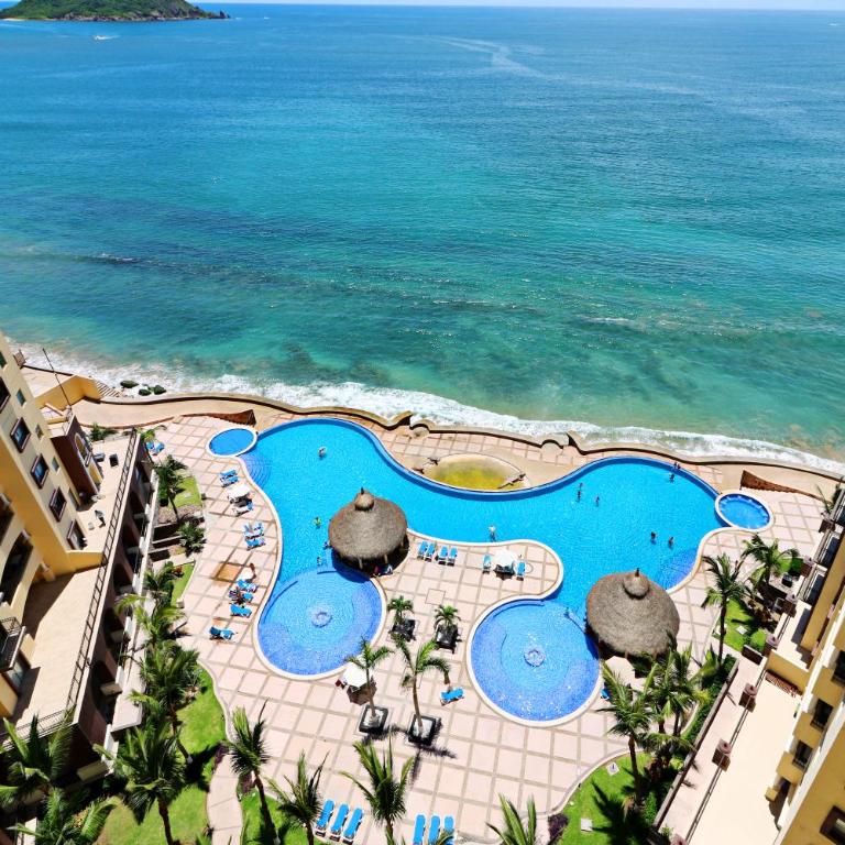 GAVIAS GRAND MAZATLAN APT. 1415 - Three-Bedroom Apartment - 1