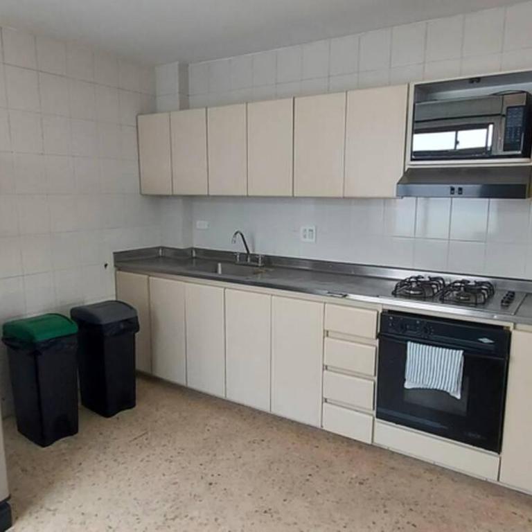 Amplio Apartamento en Los Colores - Apartamento - 17