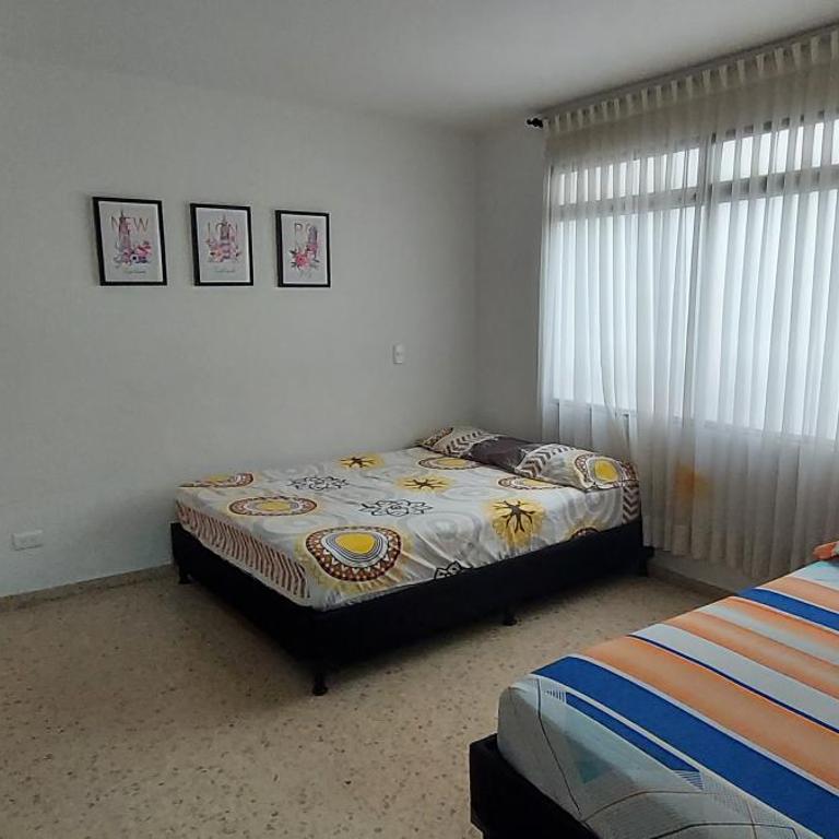 Amplio Apartamento en Los Colores - Apartamento - 57
