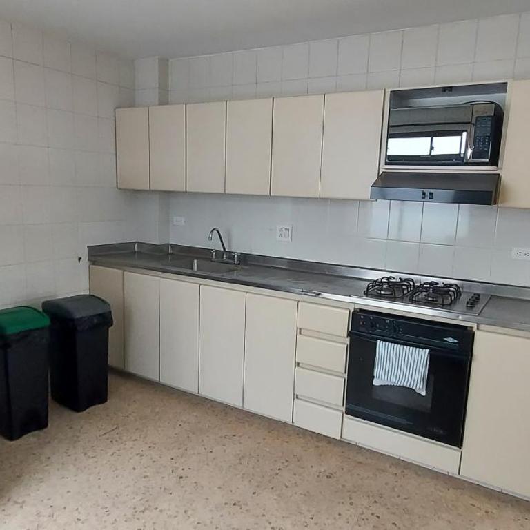 Amplio Apartamento en Los Colores - Apartment - 74