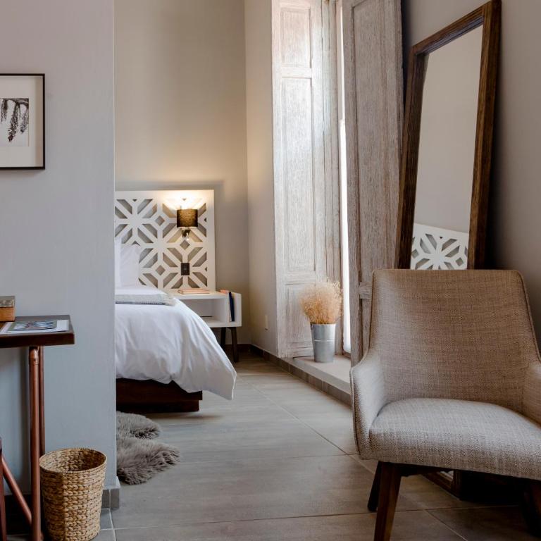 Hotel Casa Once - Deluxe King Suite - 16