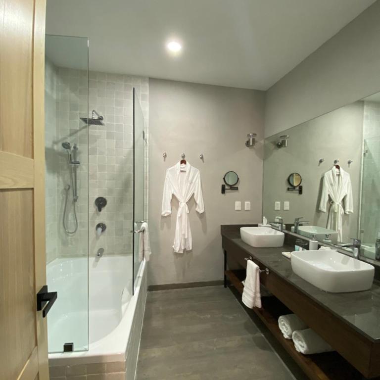 Hotel Casa Once - King Suite - 18