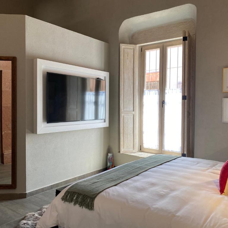 Hotel Casa Once - King Suite - 15