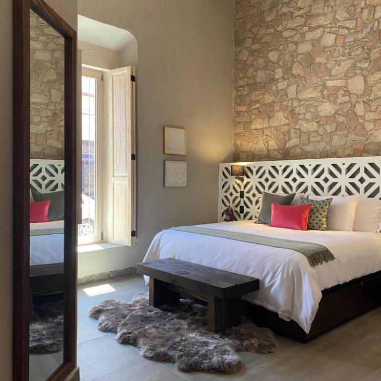 Hotel Casa Once - King Suite - 14