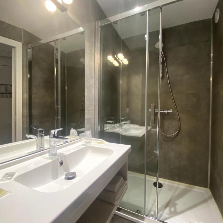 Hotel Victor Hugo - Chambre Lits Jumeaux - 1