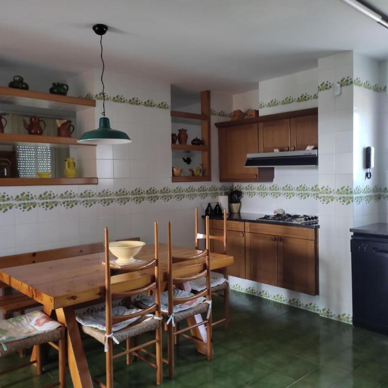 Villa de l'Ebre - Six-Bedroom House - 27