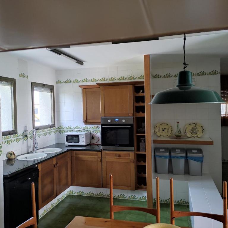 Villa de l'Ebre - Six-Bedroom House - 28