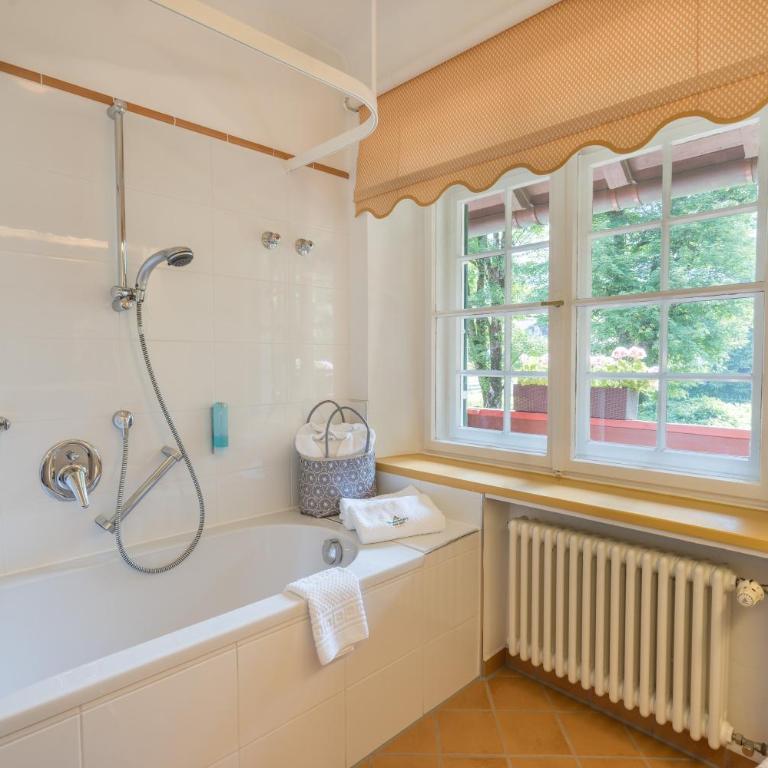 Geldernhaus Hotel garni - Doppelzimmer mit Balkon - 2