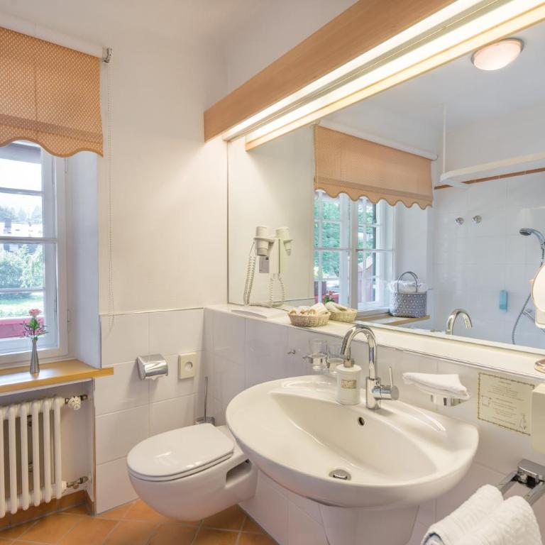 Geldernhaus Hotel garni - Doppelzimmer mit Balkon - 3