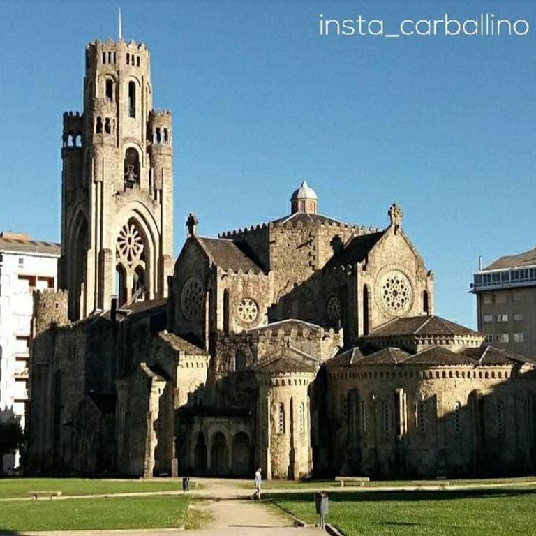 RyS Ourense Centro PARKING Gratis - Four-Bedroom Apartment with Balcony - 31