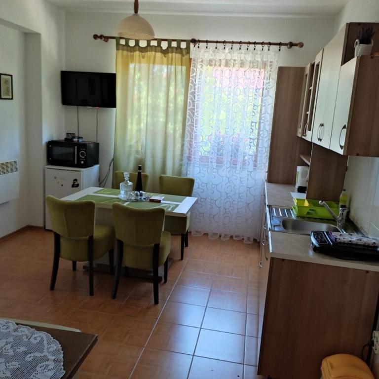 Apartman Hujić - Two-Bedroom Apartment - 8