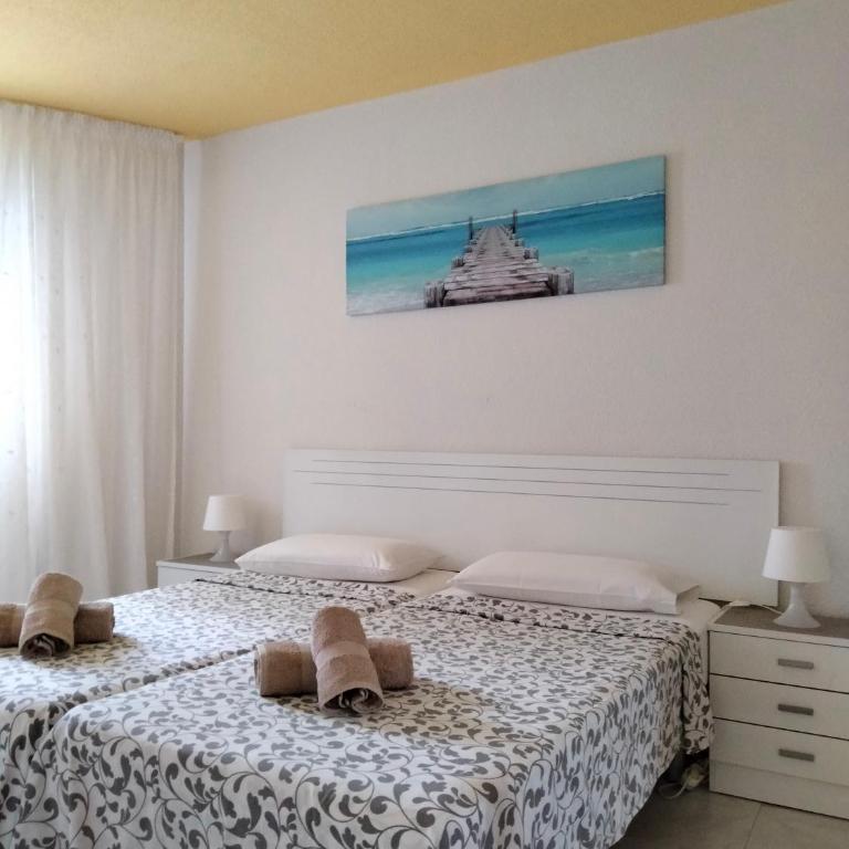 Torres de Yomely Playa las Americas - Apartment - 4