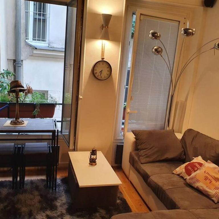 Cozy apt Heart of Paris, 3 mins Louvre - One-Bedroom Apartment - 1