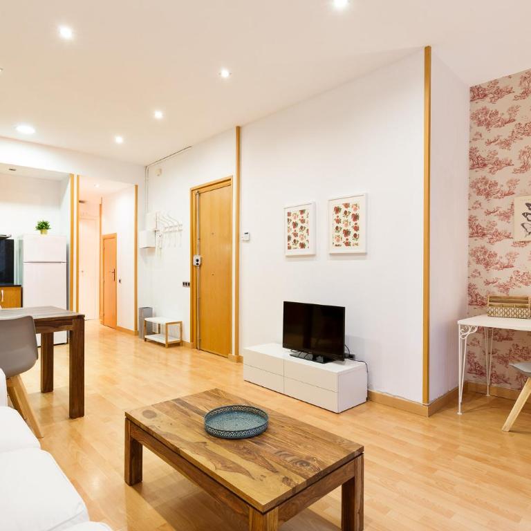 Stay U-nique Apartments Terrassa - Two-Bedroom Apartment - 10