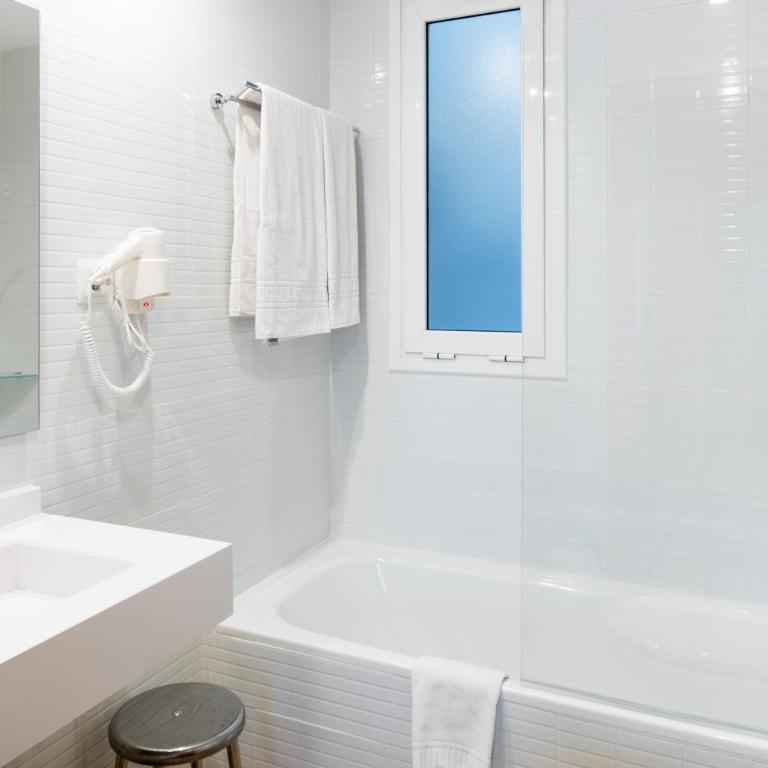 Casual Colours Barcelona by Casual Hoteles - Twin Room - 2