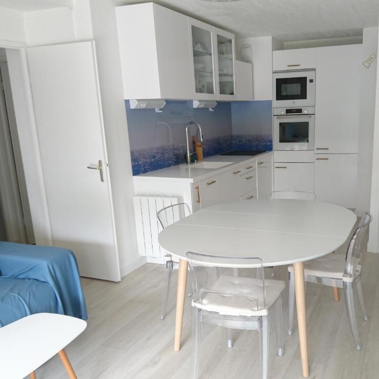 Appartement dans résidence avec piscine pour 6 - Apartment - 12