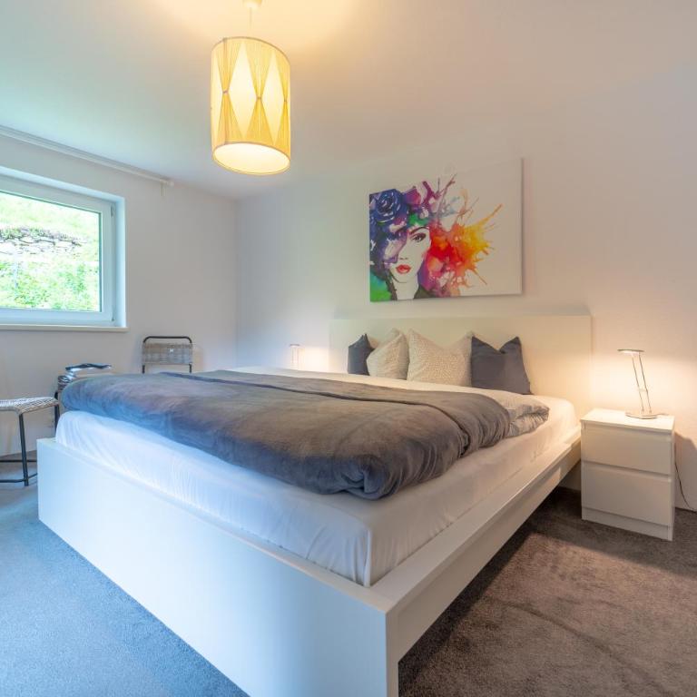 Urlaubsplatzl Appartements - Apartment mit 3 Schlafzimmern und Balkon - 2