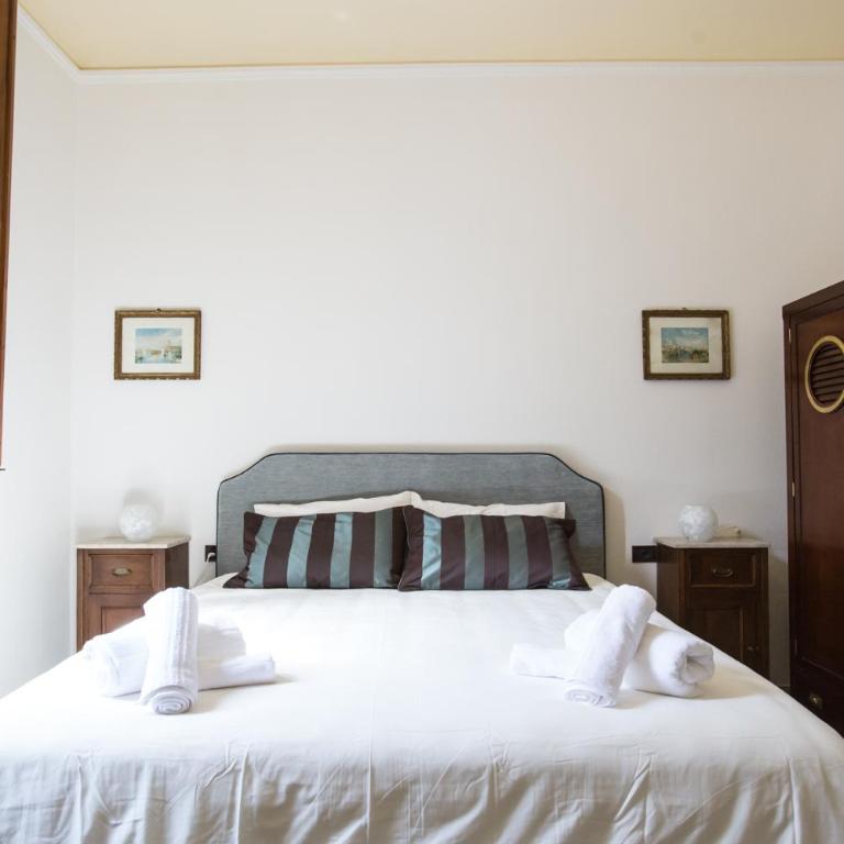 Baldovini Home Stay, Close to the city center - Camera Matrimoniale con Vasca Idromassaggio - 8