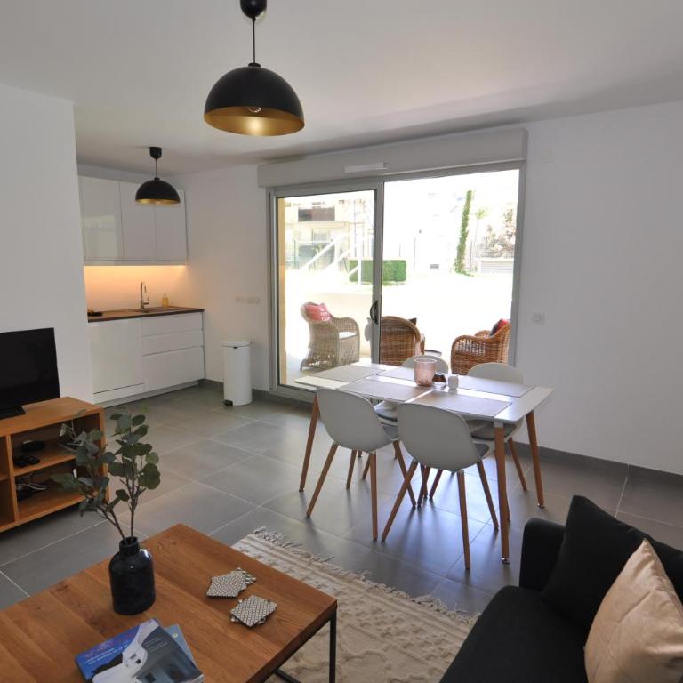 Fantastic Two-bedroom Apartment with garden near the beach - Appartement 2 Chambres - 3