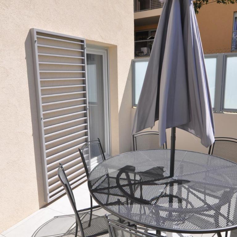 Fantastic Two-bedroom Apartment with garden near the beach - Appartement 2 Chambres - 10