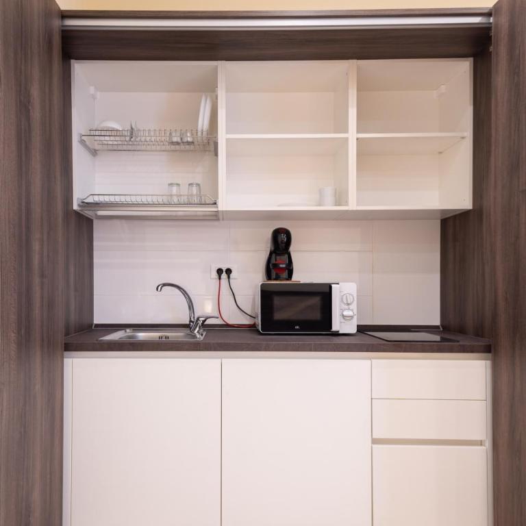 ADRIA Luxury Residence - Centro Trieste - Camera Tripla Comfort - 3