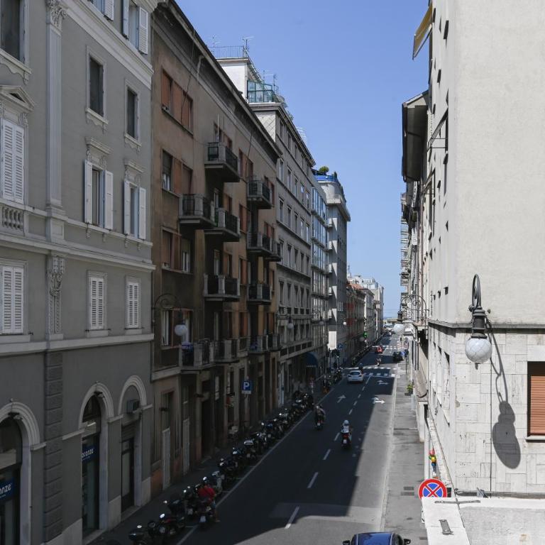ADRIA Luxury Residence - Centro Trieste - Suite con Balcone - 17