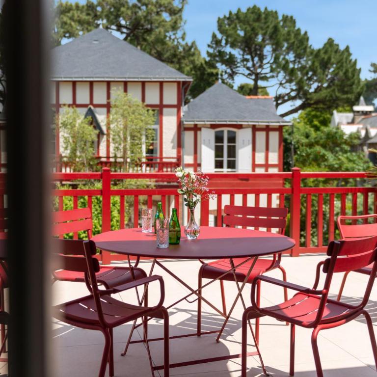 Hôtel Le Saint Christophe - Suite avec Terrasse - 1