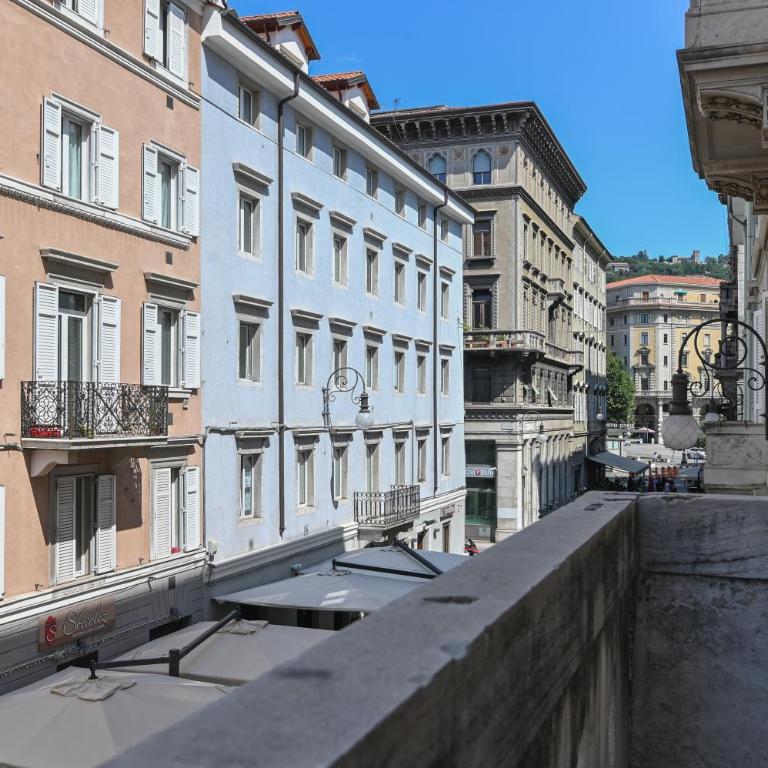 ADRIA Luxury Residence - Centro Trieste - Suite con Balcone - 16