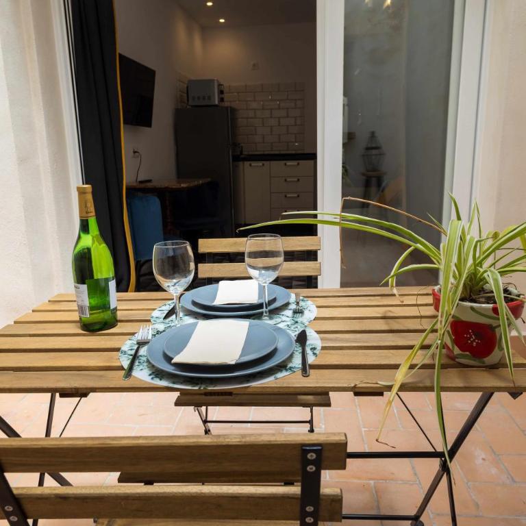 Casa Portus Gaditanus s XVIII Patio Andaluz - Apartamento de 2 dormitorios - 65
