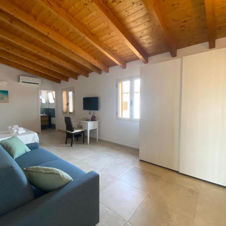 PUNTO ZERO ROOMS - Camera Tripla Deluxe - Dependance - 9