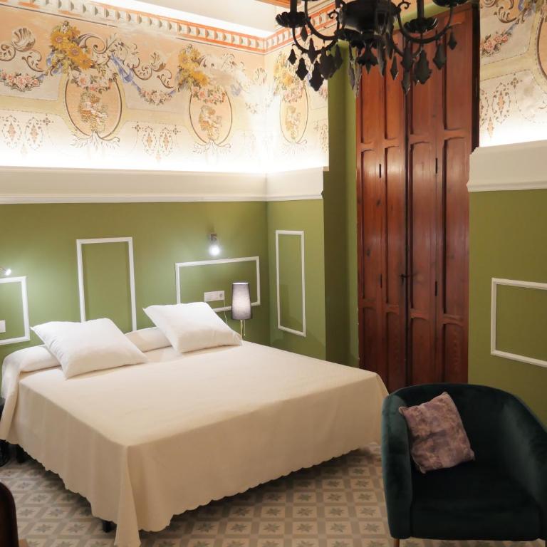 Blaucel Cafè i Habitacions - Deluxe Double or Twin Room with Balcony - 19