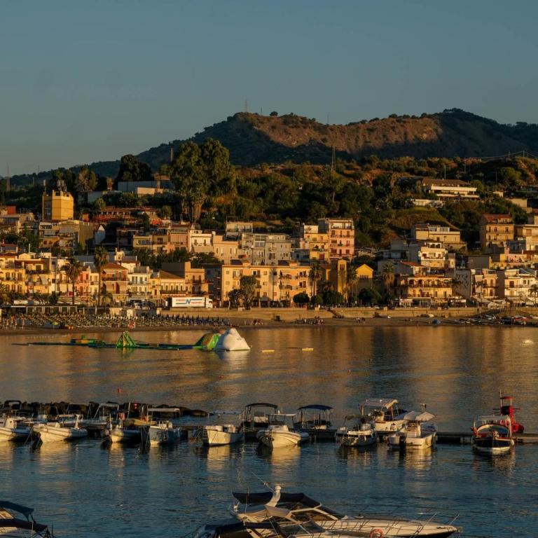 La Sirena Rooms - Camera Familiare con Vista Mare - 11