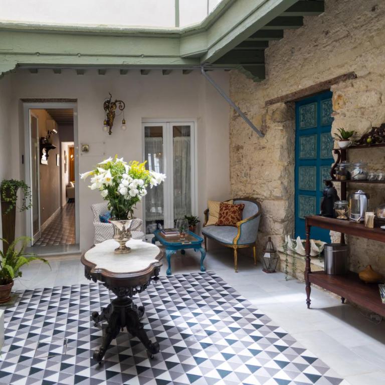 Casa Portus Gaditanus s XVIII Patio Andaluz - Apartamento de 2 dormitorios - 40