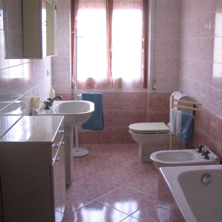 Marycarmen - Two-Bedroom Apartment - 9