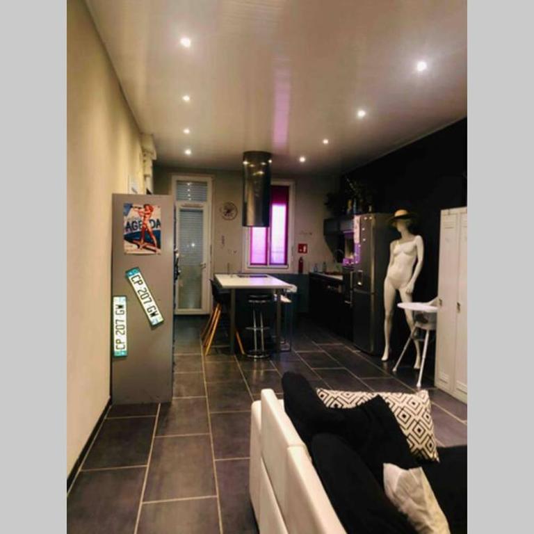 T4 spacieux dans quartier le plus animé de Perpignan idéal pour visa pour l’image - Apartment - 21