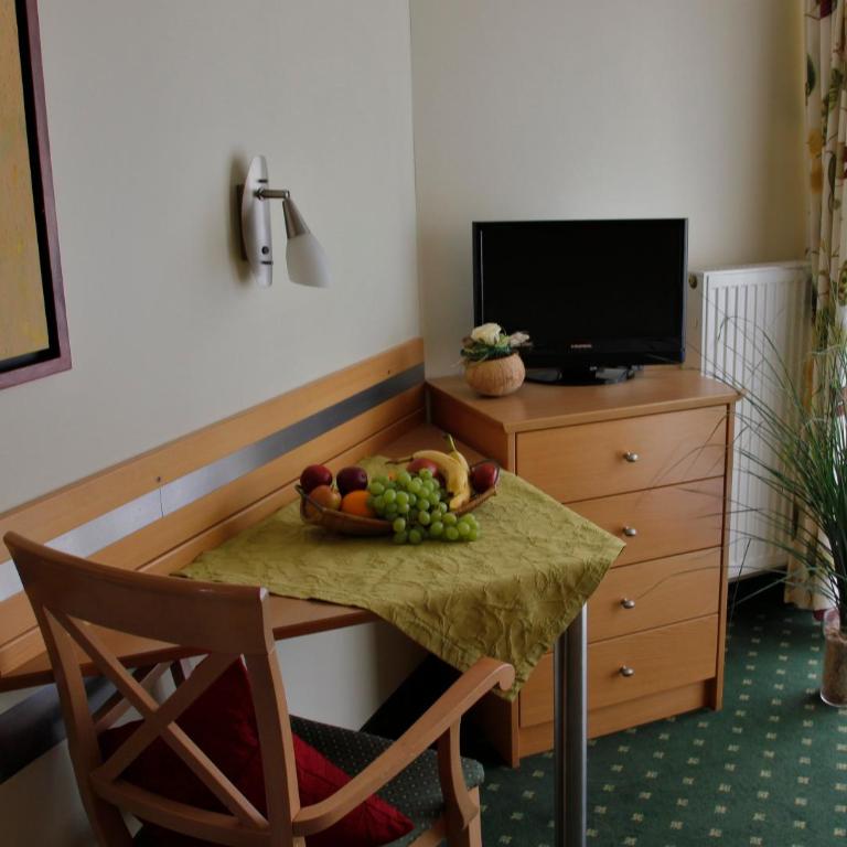 Apart-Hotel Pension Roßmayer - Standard Einzelzimmer mit Balkon - 3