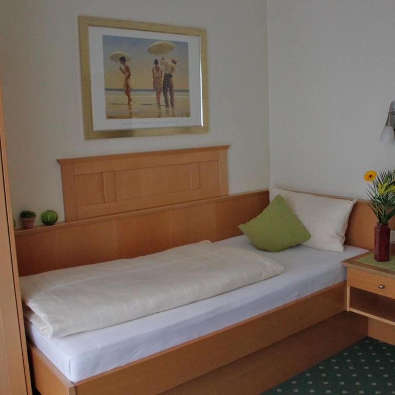 Apart-Hotel Pension Roßmayer - Standard Einzelzimmer mit Balkon - 1