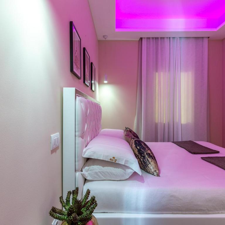 Club 57 Imperial Rooms - Deluxe Double Room with Balcony and Sea View - 2