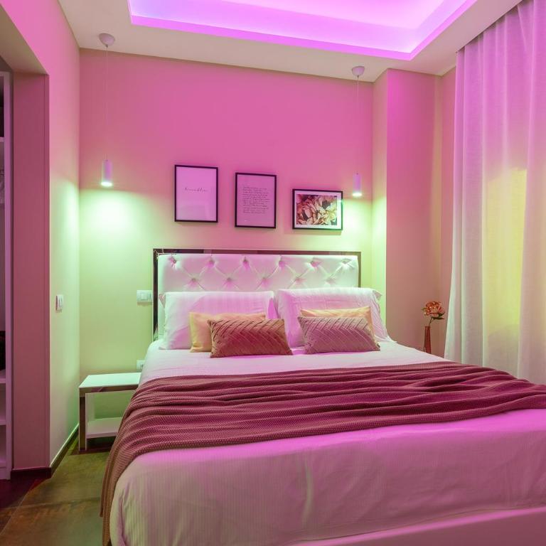 Club 57 Imperial Rooms - Double Room with Private Bathroom - 3
