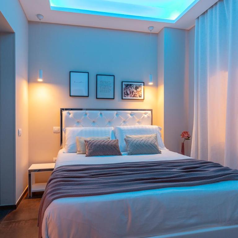 Club 57 Imperial Rooms - Double Room with Private Bathroom - 32