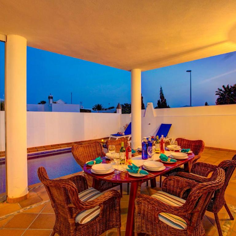 MARIA DEL RISCO by Buenavilla - Three-Bedroom Villa - 8