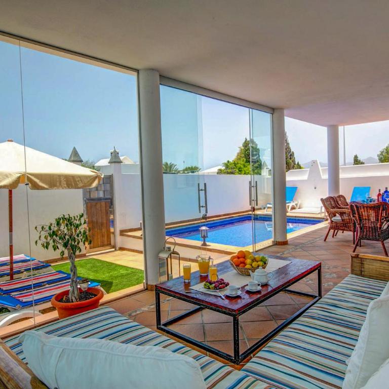 MARIA DEL RISCO by Buenavilla - Three-Bedroom Villa - 7