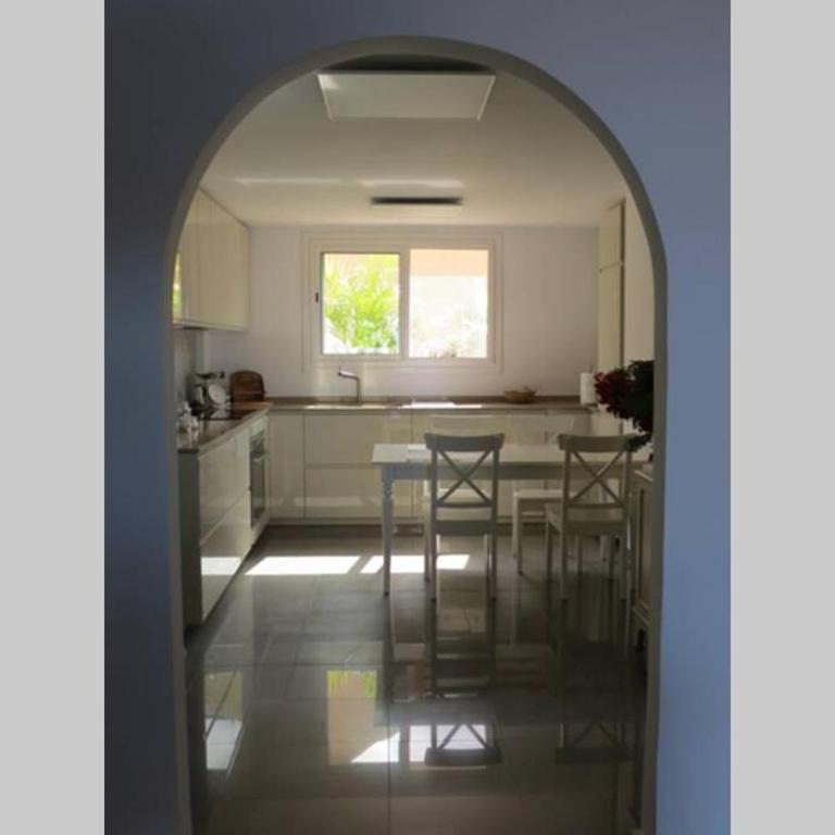 Luxury House with 3 Bedrooms, Sea Wiew and Swimming Pool in a quiet Residence - Casa de 3 dormitorios - 8