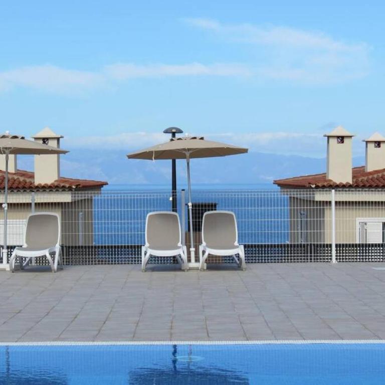 Luxury House with 3 Bedrooms, Sea Wiew and Swimming Pool in a quiet Residence - Casa de 3 dormitorios - 2